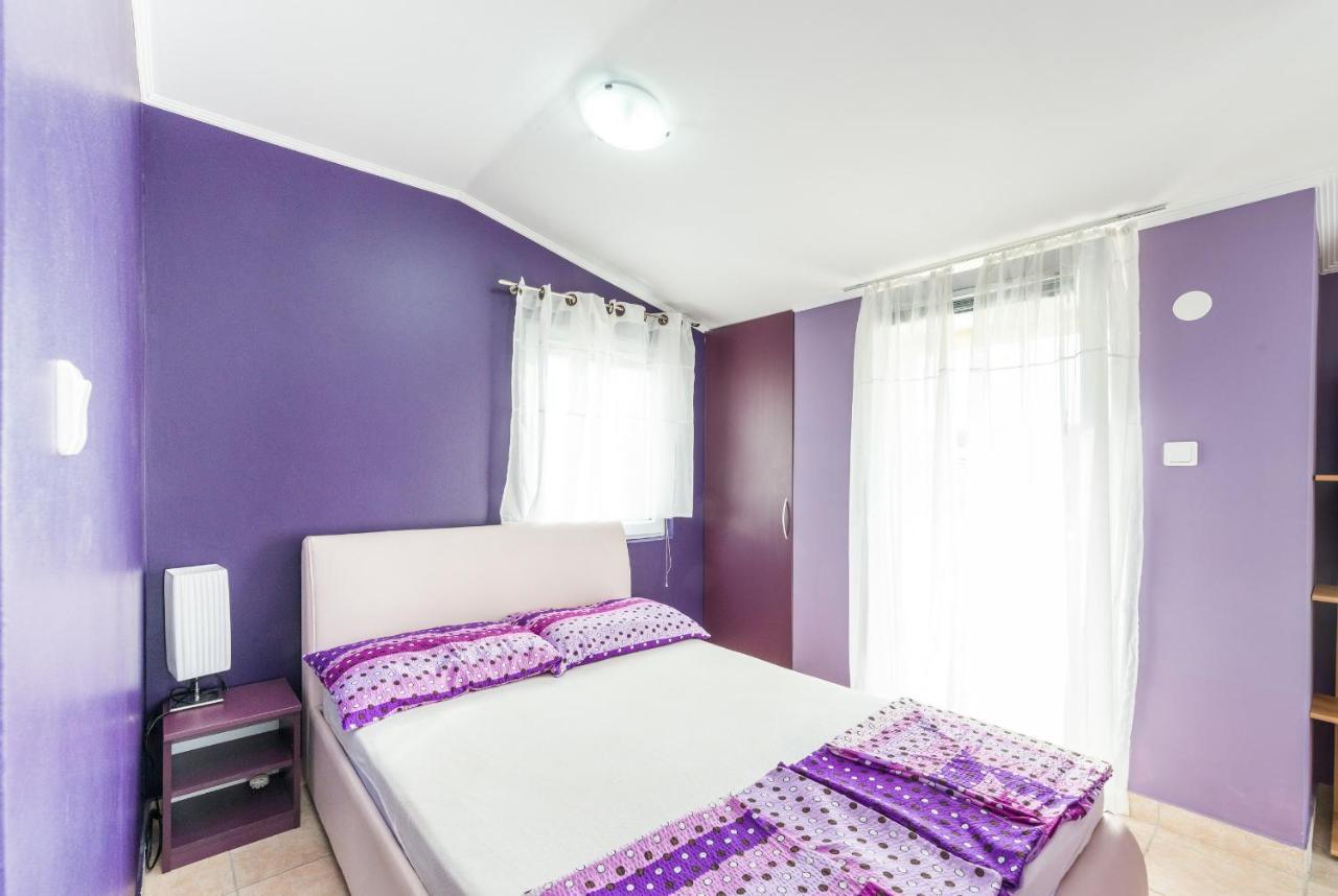Apartments Mahnet Vir Phòng bức ảnh