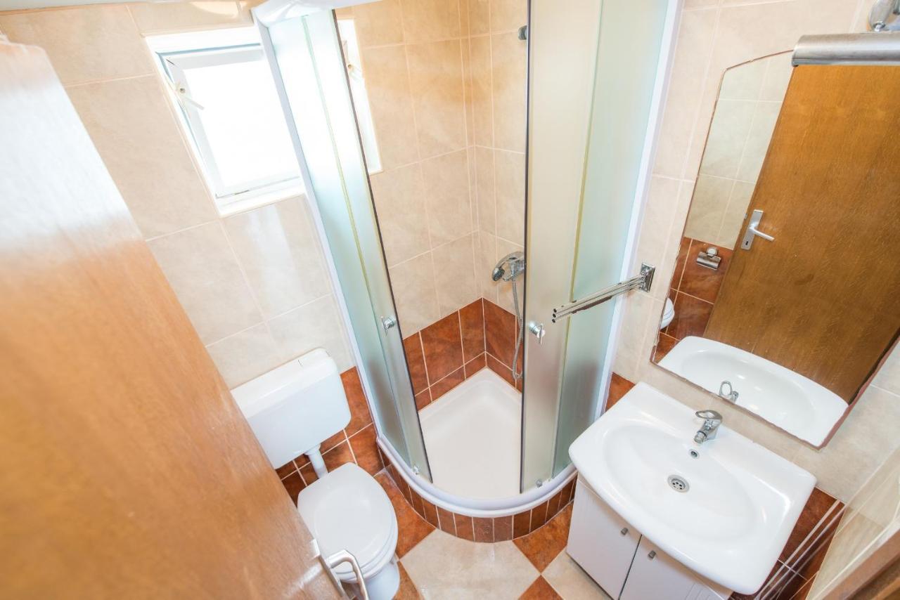 Apartments Mahnet Vir Phòng bức ảnh