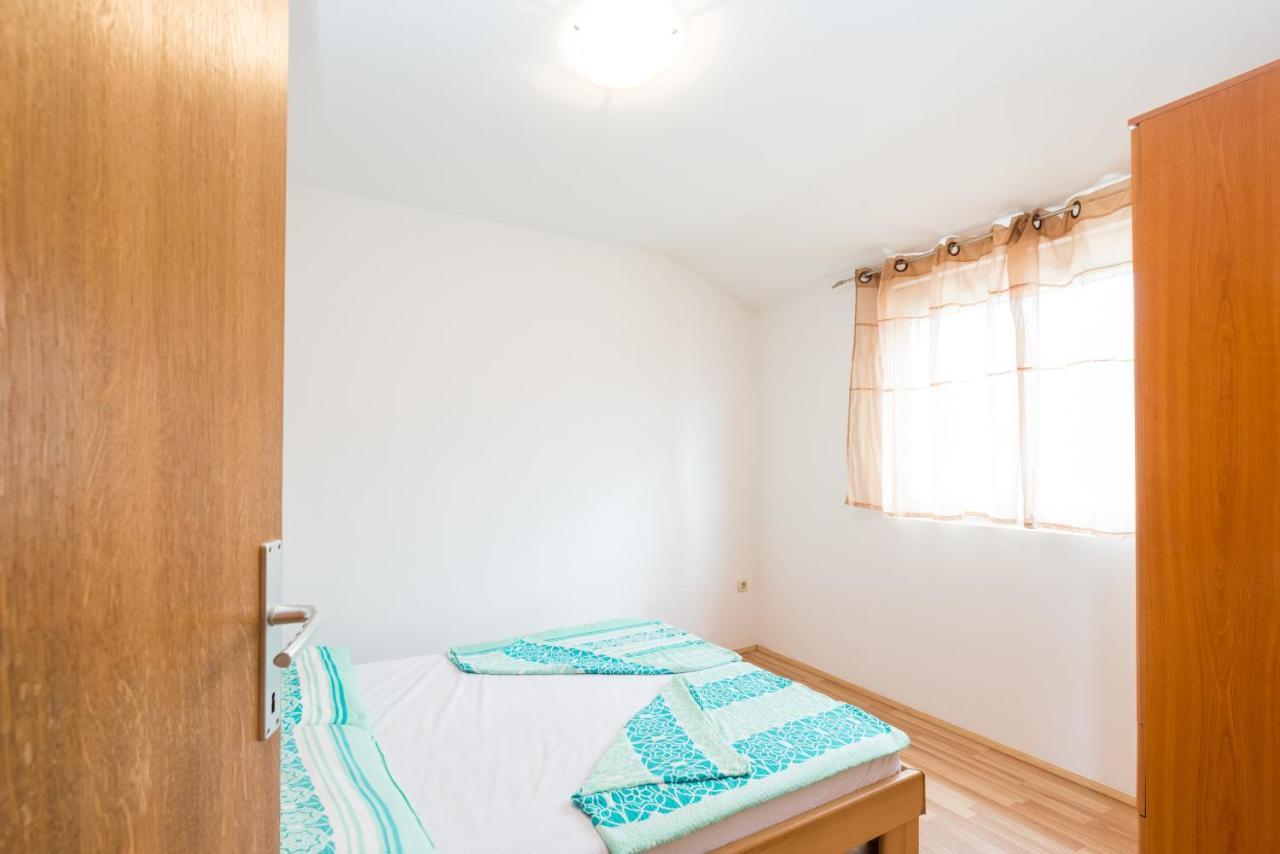 Apartments Mahnet Vir Phòng bức ảnh