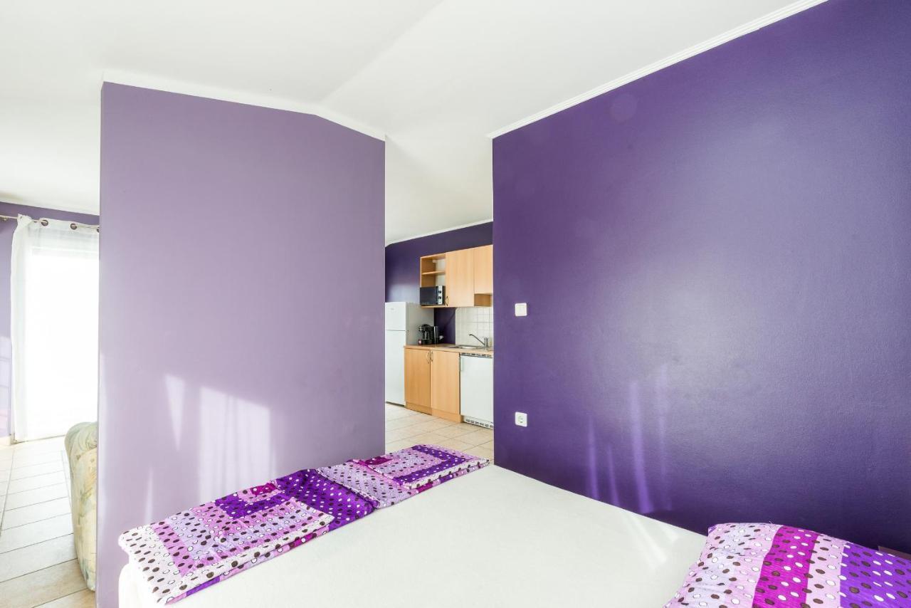 Apartments Mahnet Vir Phòng bức ảnh