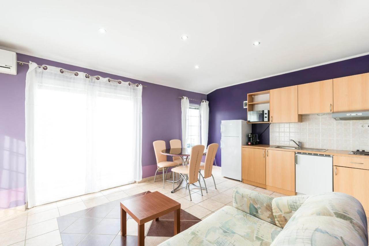 Apartments Mahnet Vir Phòng bức ảnh